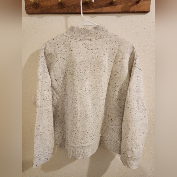 Madewell Speckled Light Gray V-Neck Sweater - Picture 7 of 10